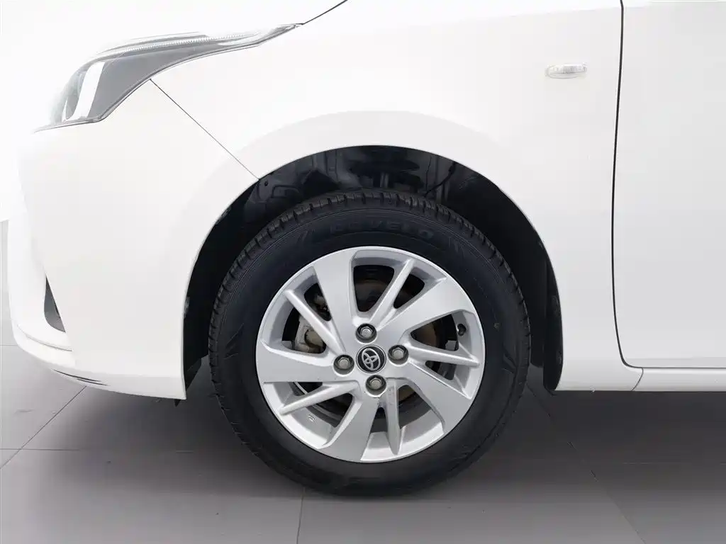 Toyota Yaris L 2017 — фото 17