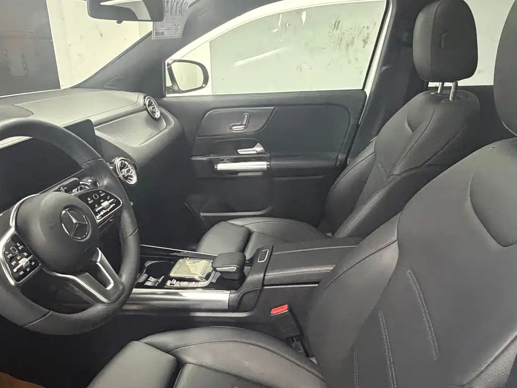 Mercedes-Benz GLA 2021