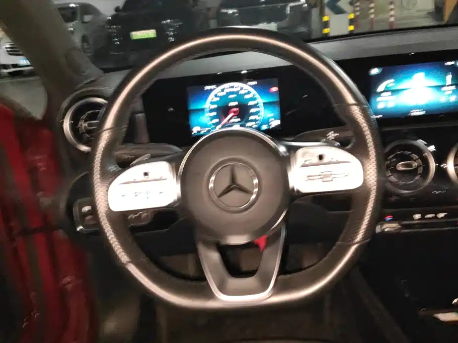Mercedes-Benz A-Class 2019 — фото 14