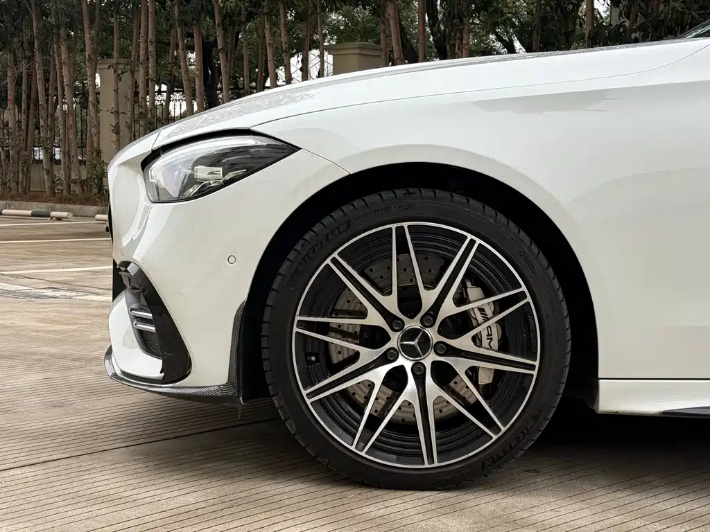 Mercedes-Benz C-Class 2025 — фото 15