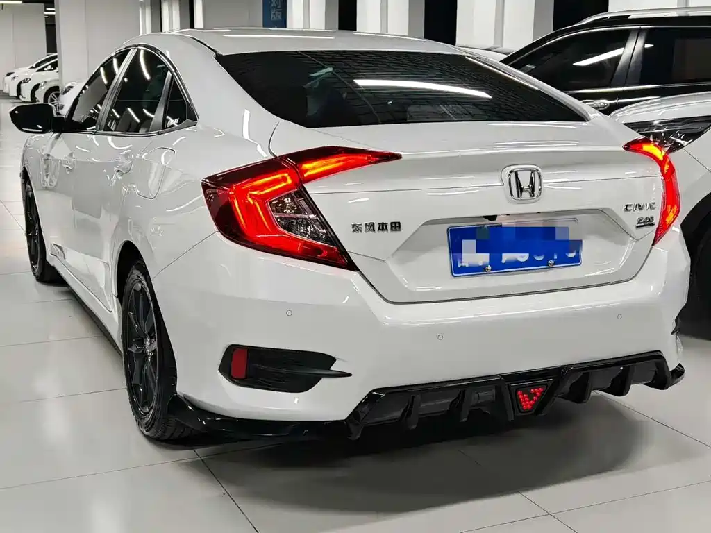 Honda Civic 2021 — фото 3