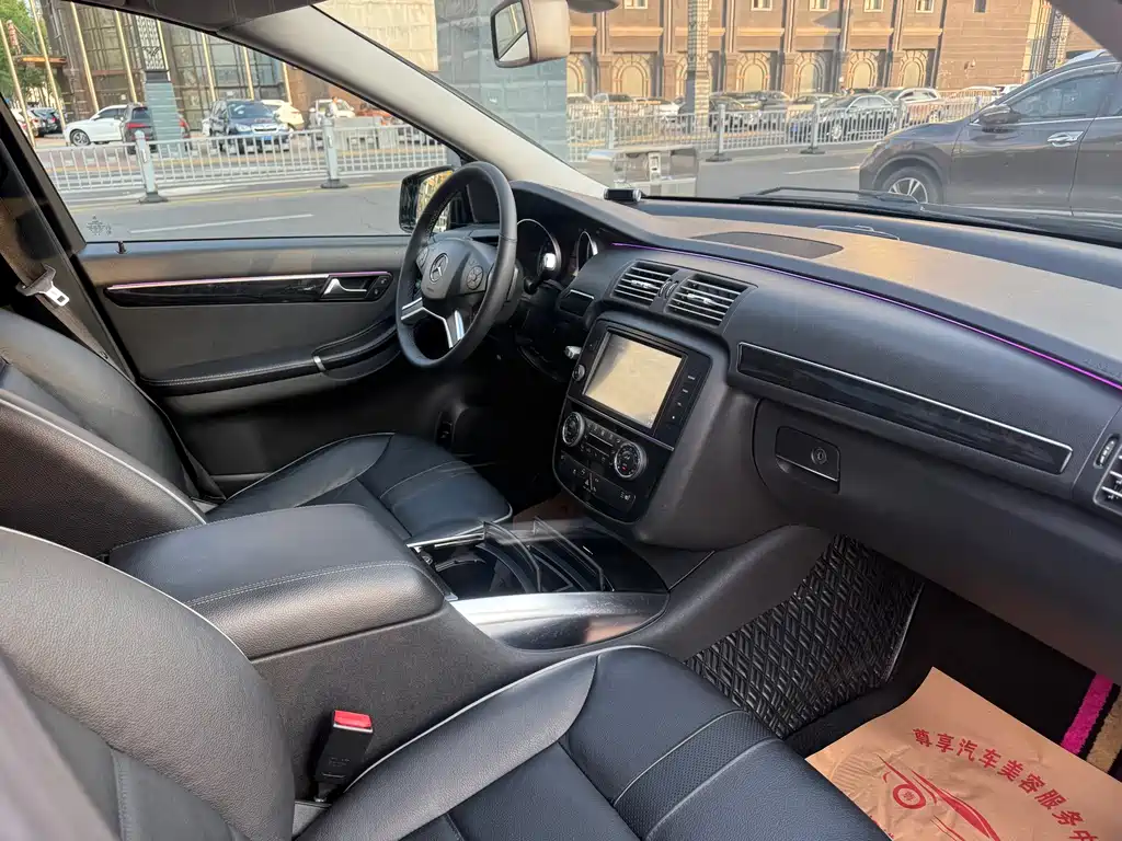 Mercedes-Benz R-Class 2015 — фото 11