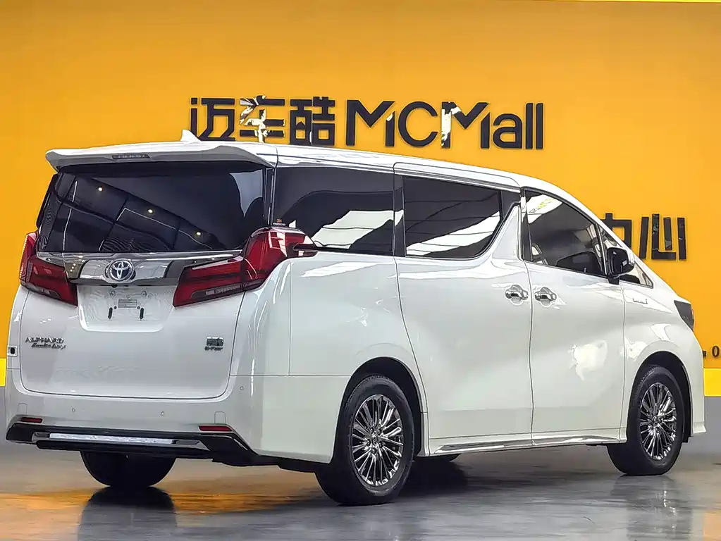 Toyota Alphard 2023 — фото 5