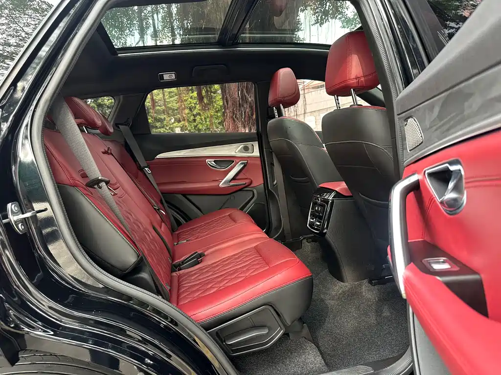 Jetour X70 PLUS 2023 — фото 12