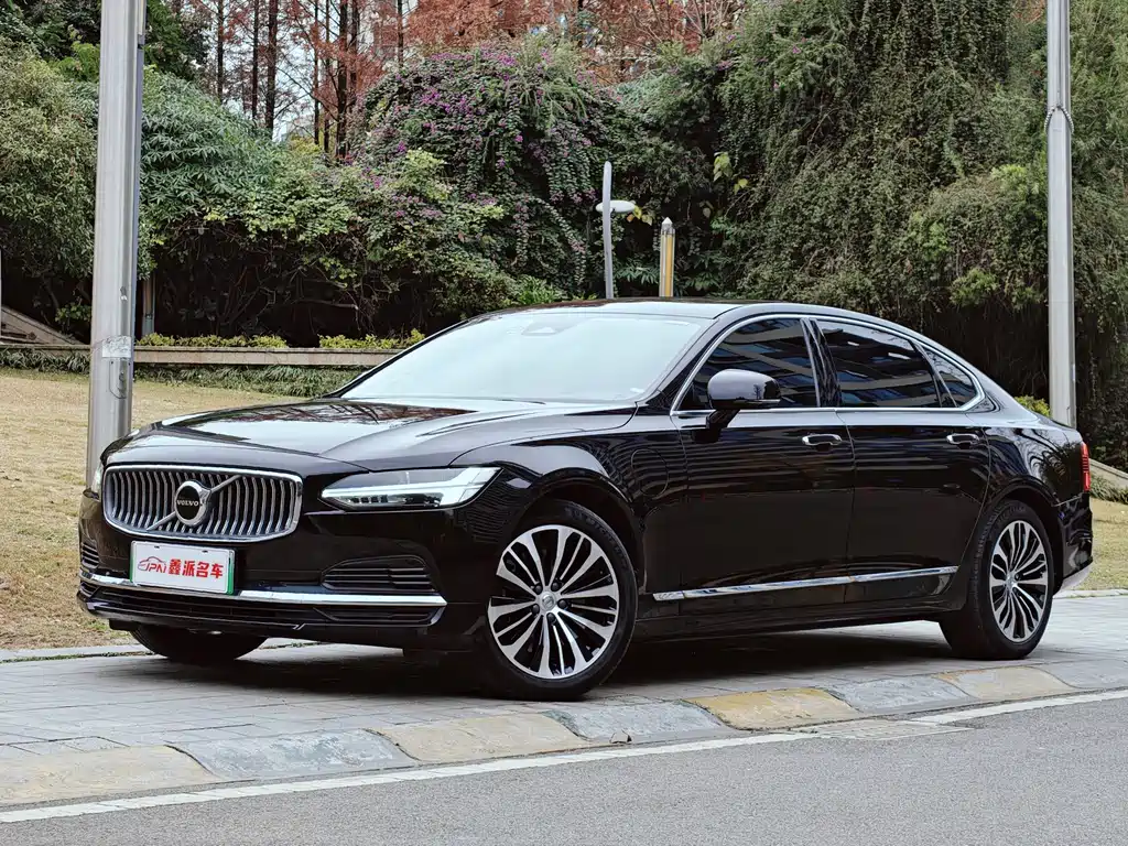 Volvo S90 PHEV 2023