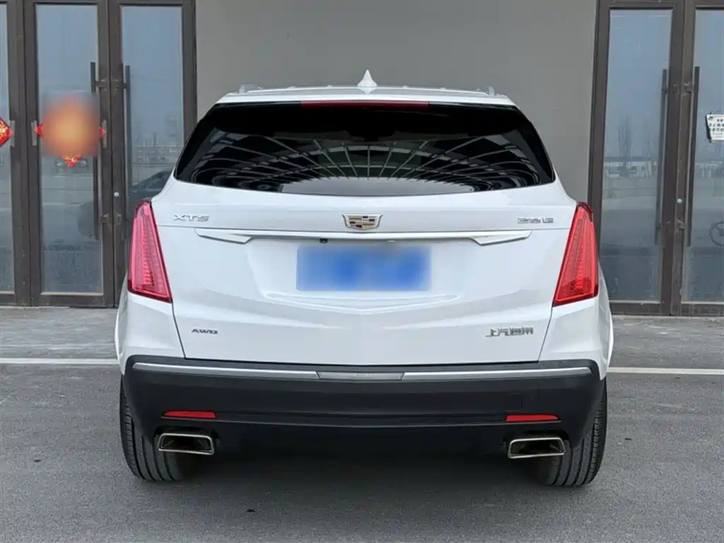 Cadillac XT5 2018 — фото 24
