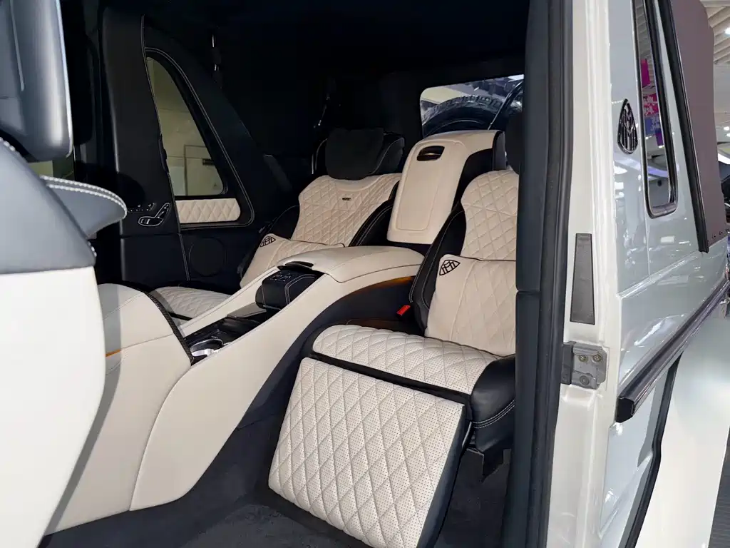 Mercedes-Benz G-Class 2018 — фото 16