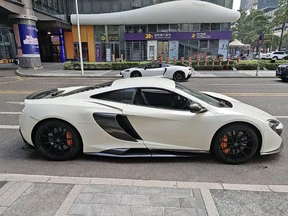 McLaren 650S 2017 — фото 15