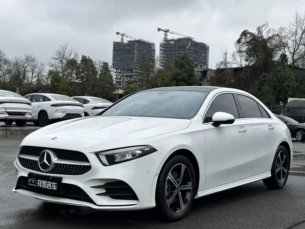 Mercedes-Benz A-Class 2024 — фото 1