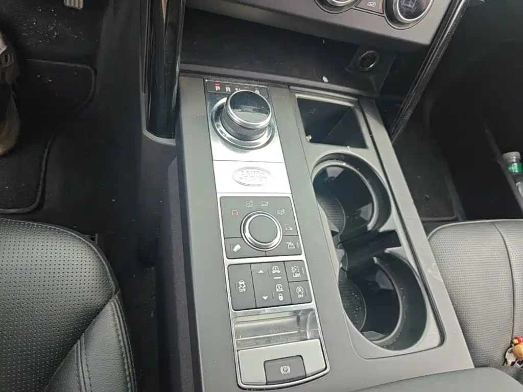 Land Rover Discovery 2018 — фото 21