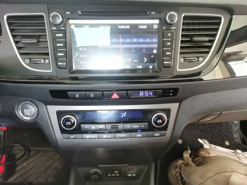 Hyundai Mistra 2015 — фото 13