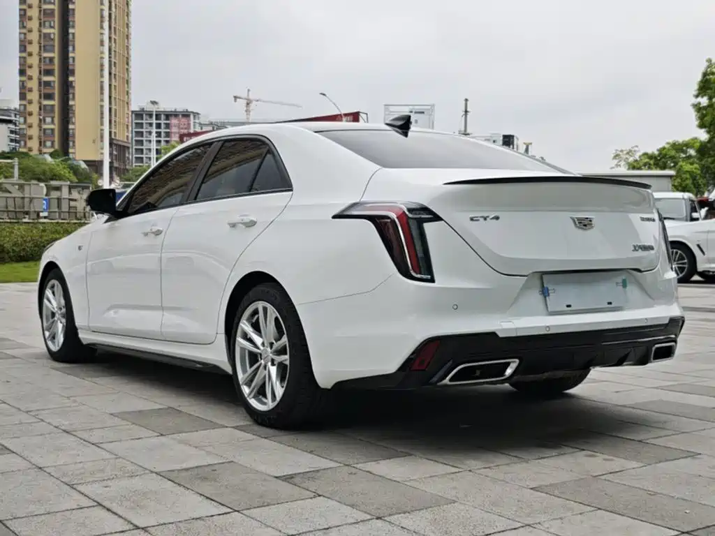 Cadillac CT4 2021 — фото 13