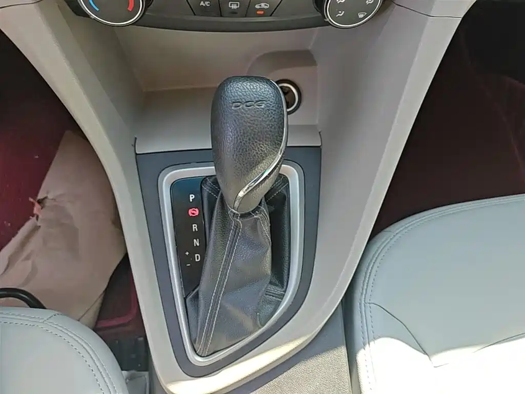 Buick Excelle 2018 — фото 14