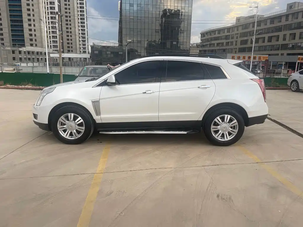 Cadillac SRX 2015 — фото 7