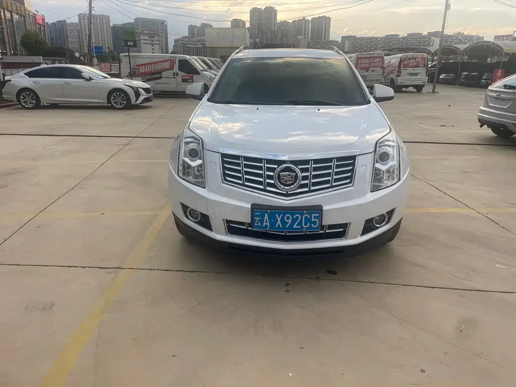 Cadillac SRX 2015 — фото 2