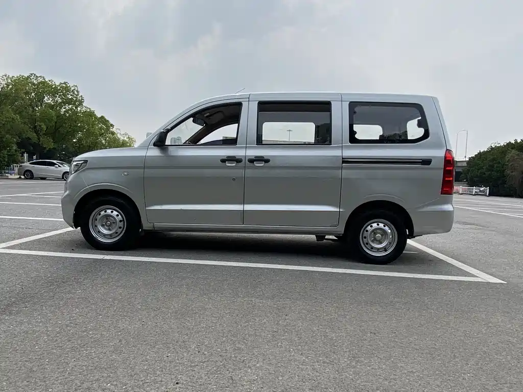 Wuling Hongguang V 2021