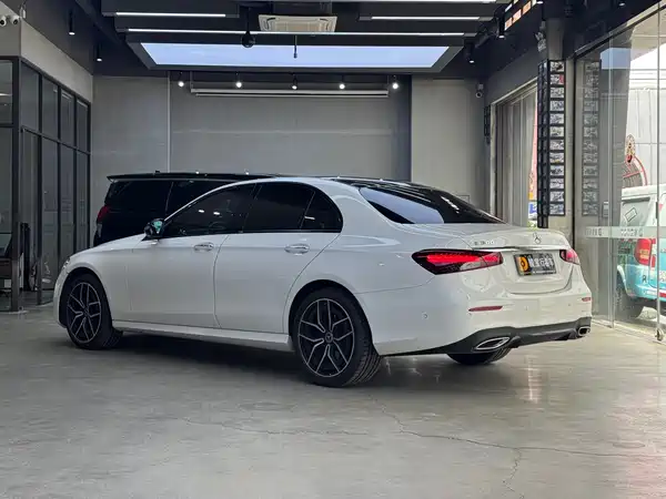 Mercedes-Benz E-Class 2021