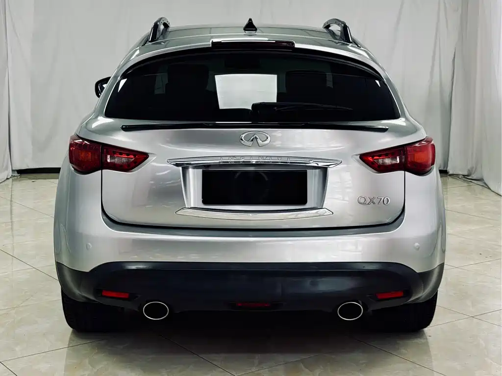 Infiniti QX70 2015 — фото 5
