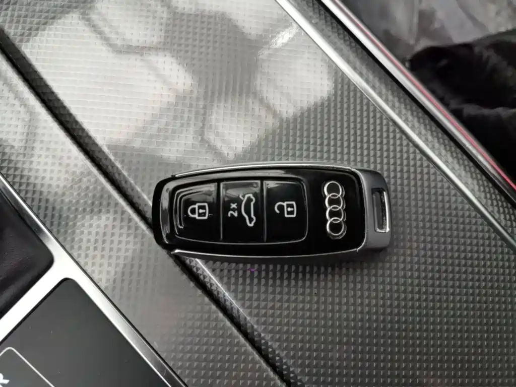 Audi A6L 2023 — фото 9