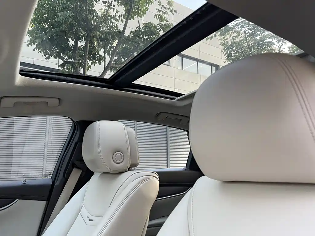 Cadillac XTS 2014 — фото 13