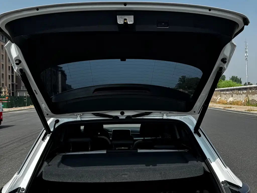 Volkswagen T-Roc 2023 — фото 23