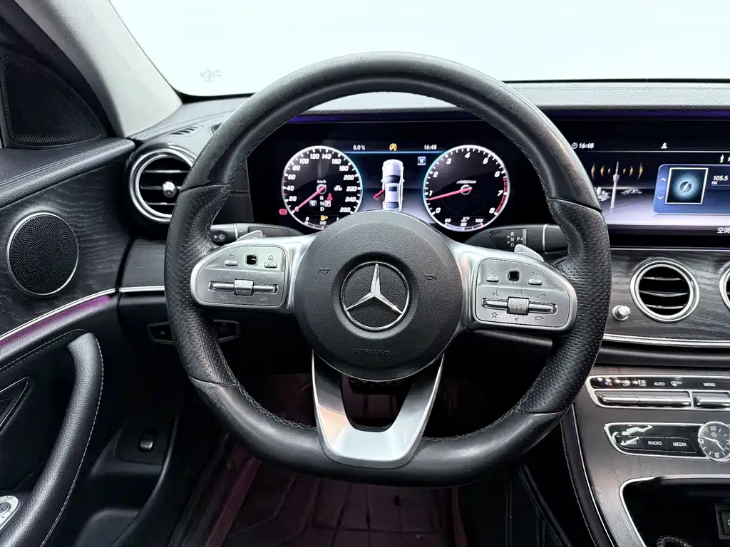 Mercedes-Benz E-Class 2019 — фото 11