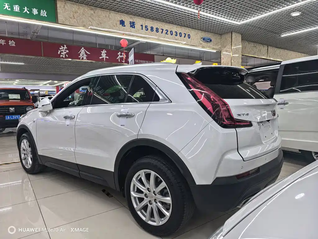 Cadillac XT4 2023 — фото 7