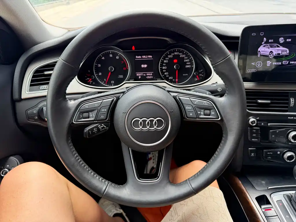 Audi A4L 2016 — фото 8
