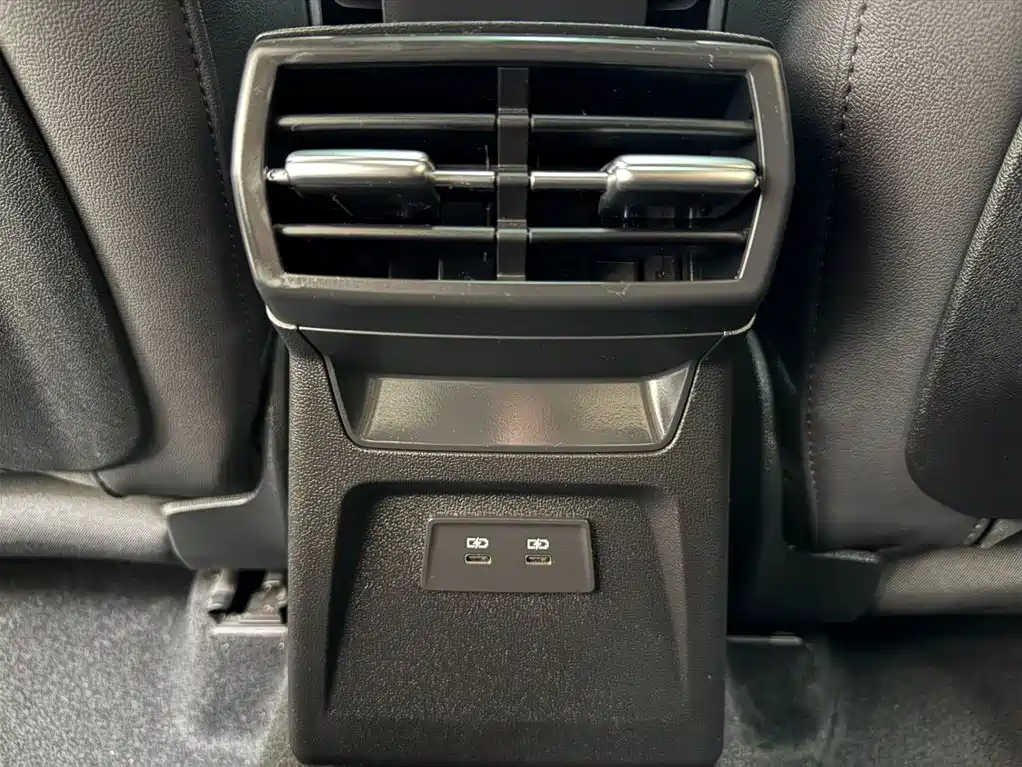 Audi A3 2023 — фото 19