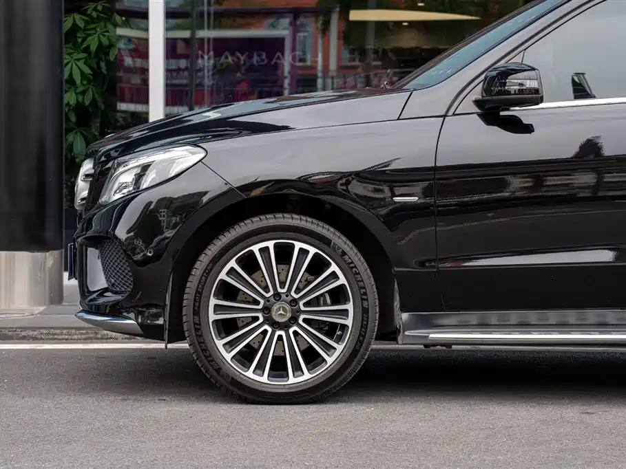 Mercedes-Benz GLE 2018 — фото 18