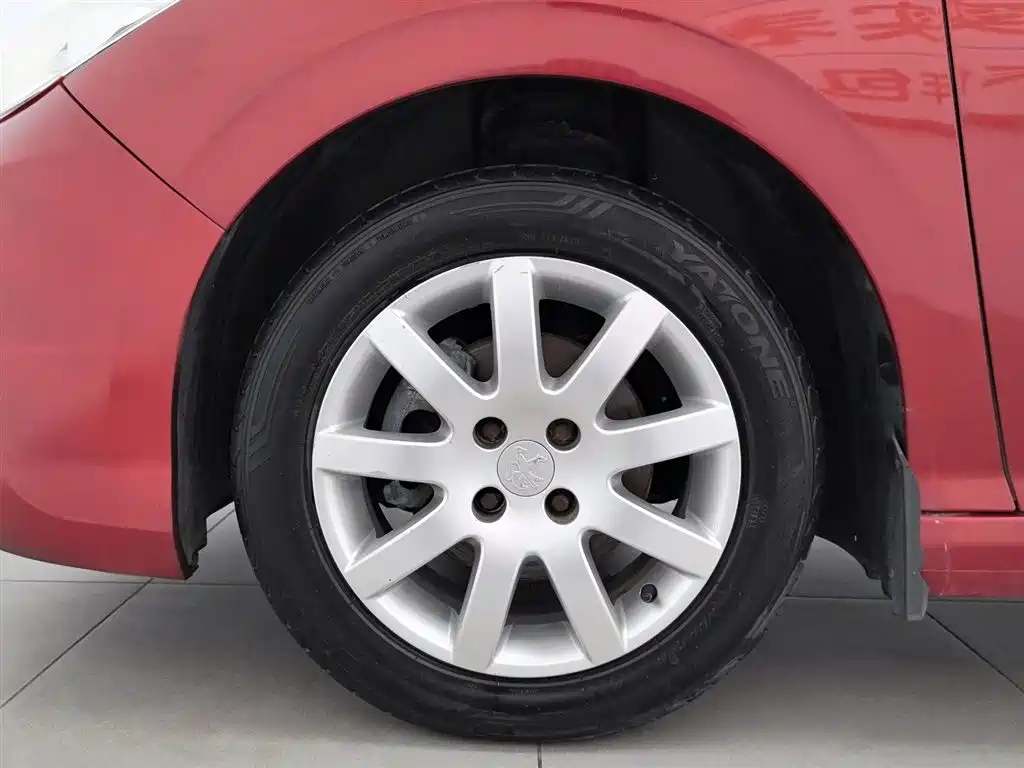 Peugeot 308 2014 — фото 17