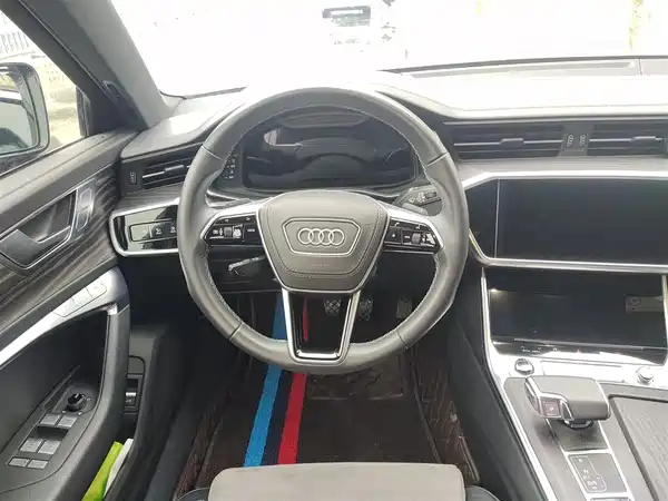 Audi A6L 2023