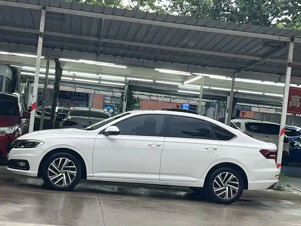 Volkswagen Lavida 2022