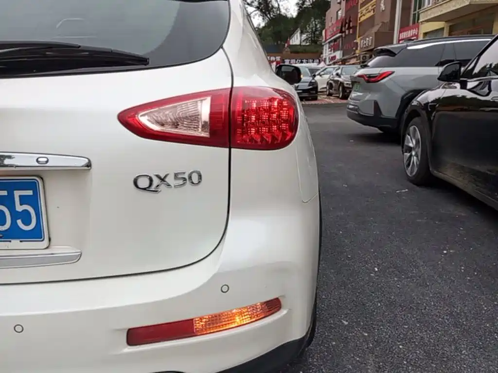 Infiniti QX50 2015 — фото 8