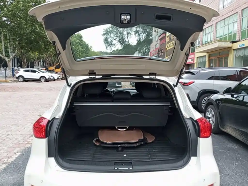 Infiniti QX50 2015 — фото 19