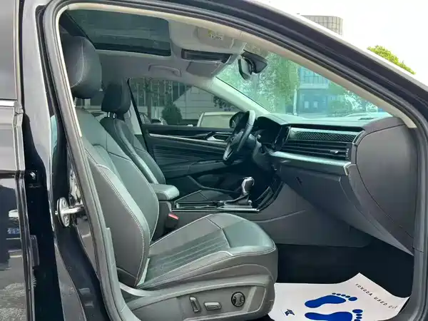 Volkswagen Passat 2023
