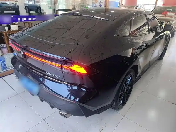 Changan UNI-V 2022