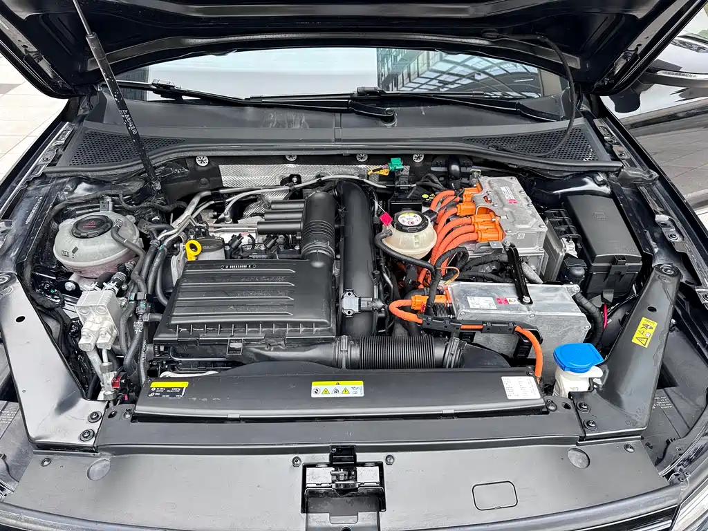 Volkswagen Magotan GTE PHEV 2021 — фото 15