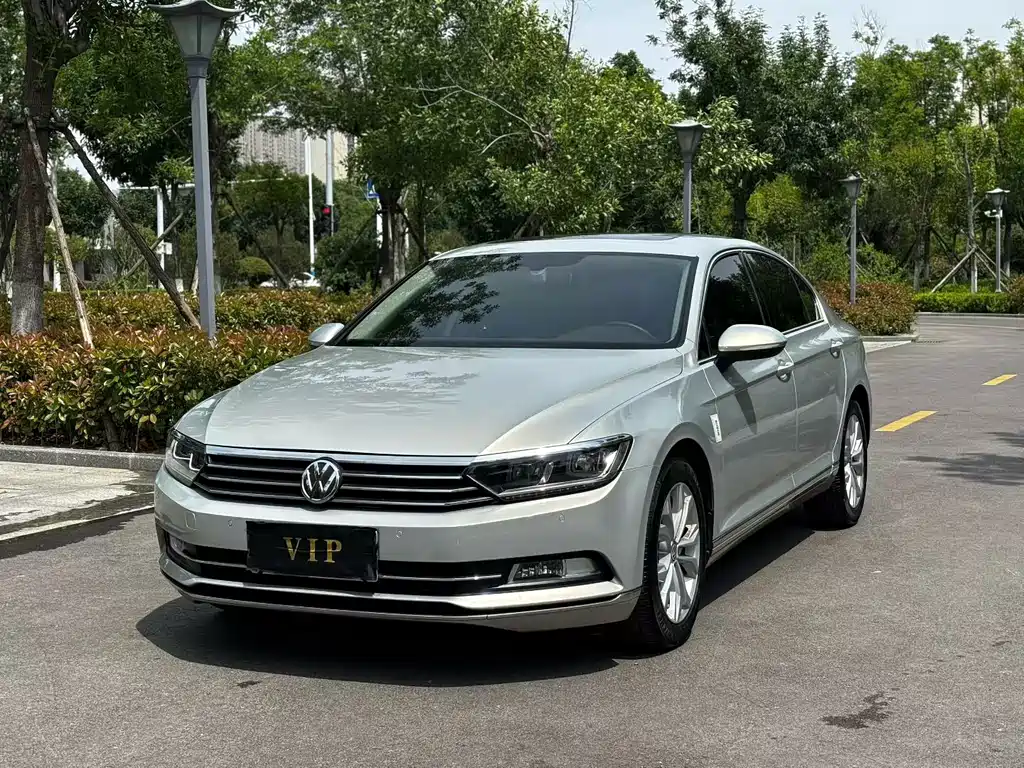 Volkswagen Magotan 2018 — фото 1