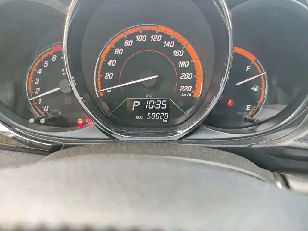 Toyota Yaris L 2023 — фото 8