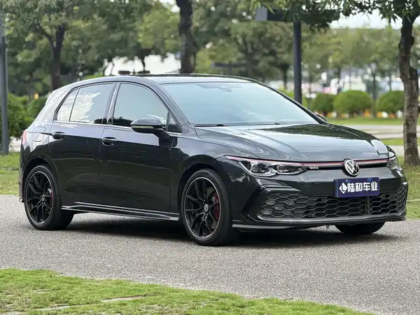 Volkswagen Golf GTI 2021