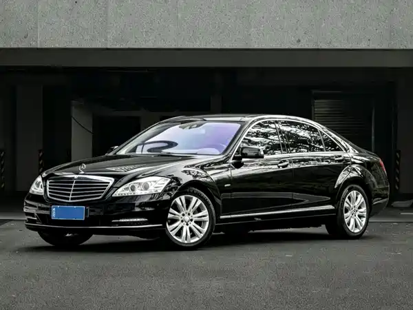 Mercedes-Benz S-Class 2012