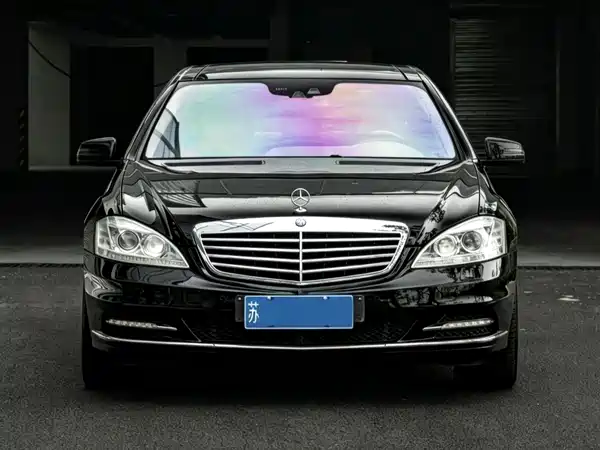 Mercedes-Benz S-Class 2012