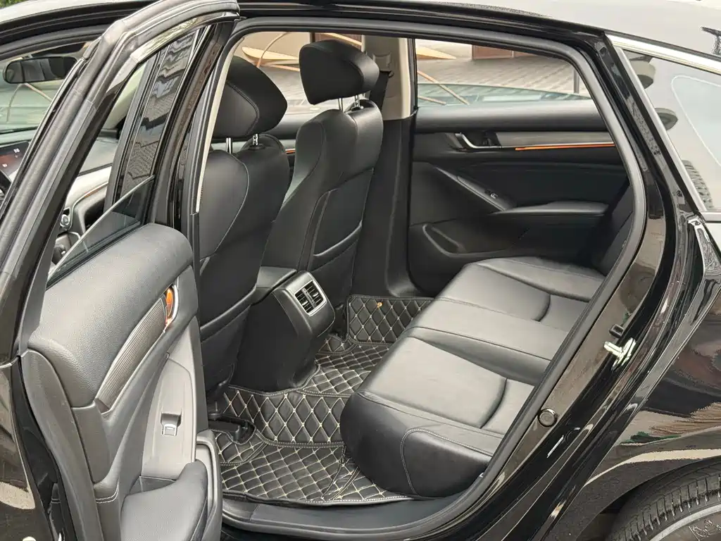 Honda Accord 2021 — фото 11