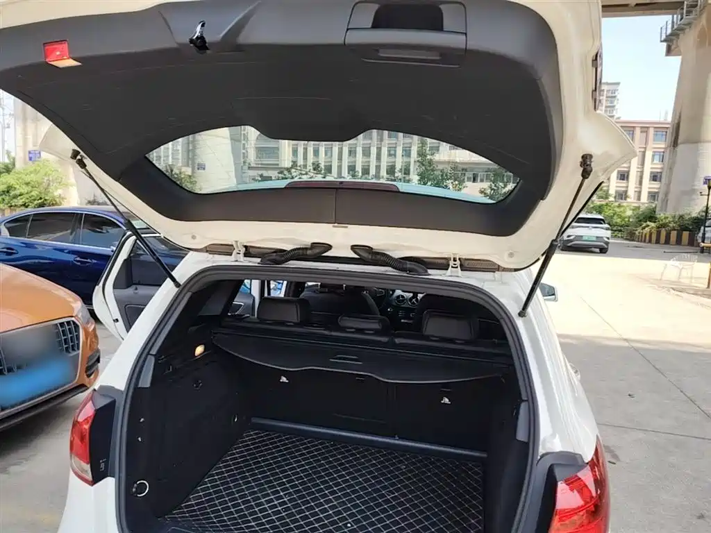 Mercedes-Benz B-Class 2019 — фото 18