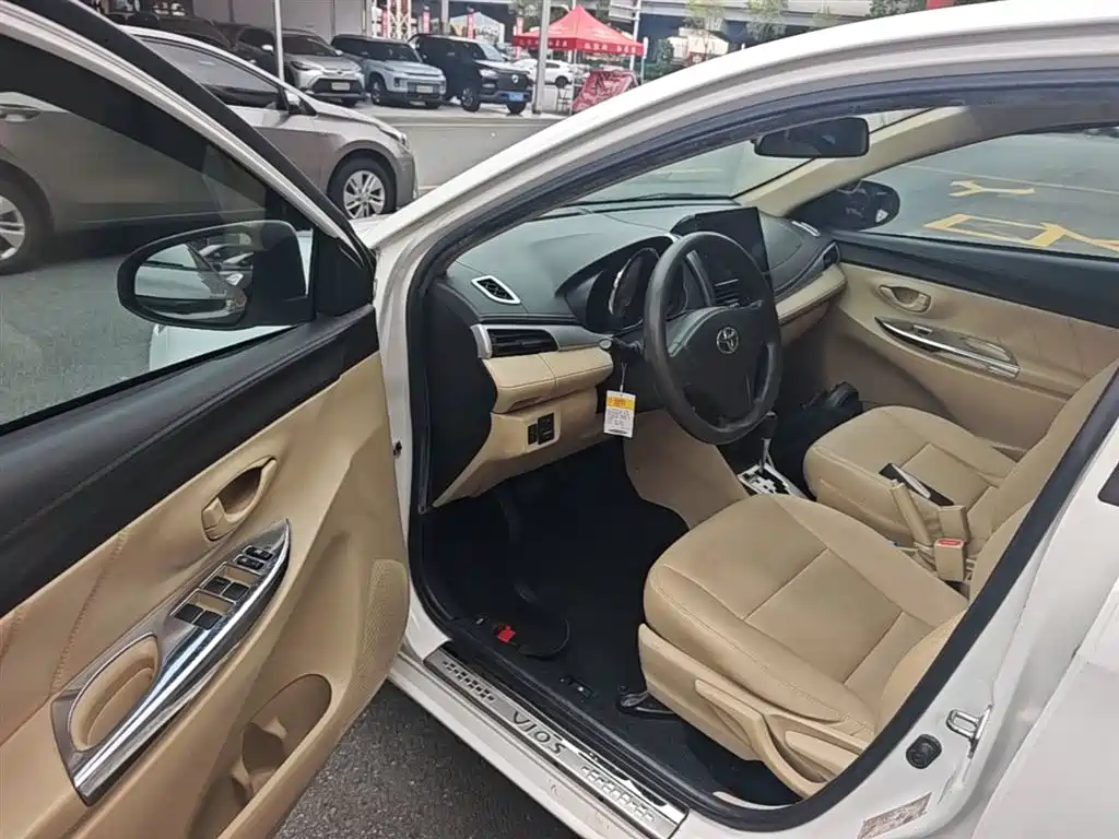 Toyota Vios 2014 — фото 15
