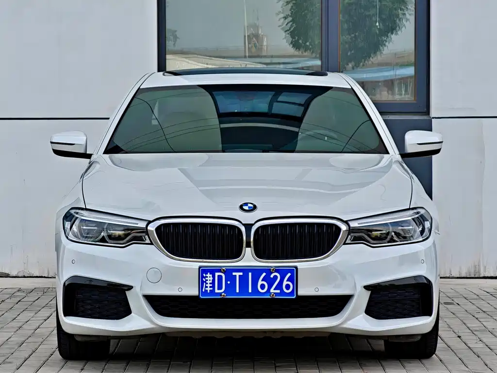 BMW 5 Series 2020 — фото 2