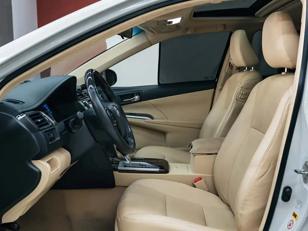 Toyota Camry 2016 — фото 9