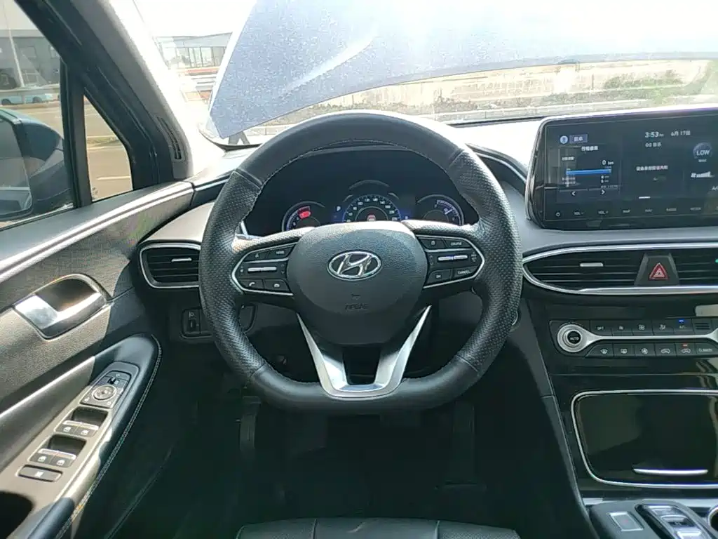 Hyundai Santa Fe 2021 — фото 11