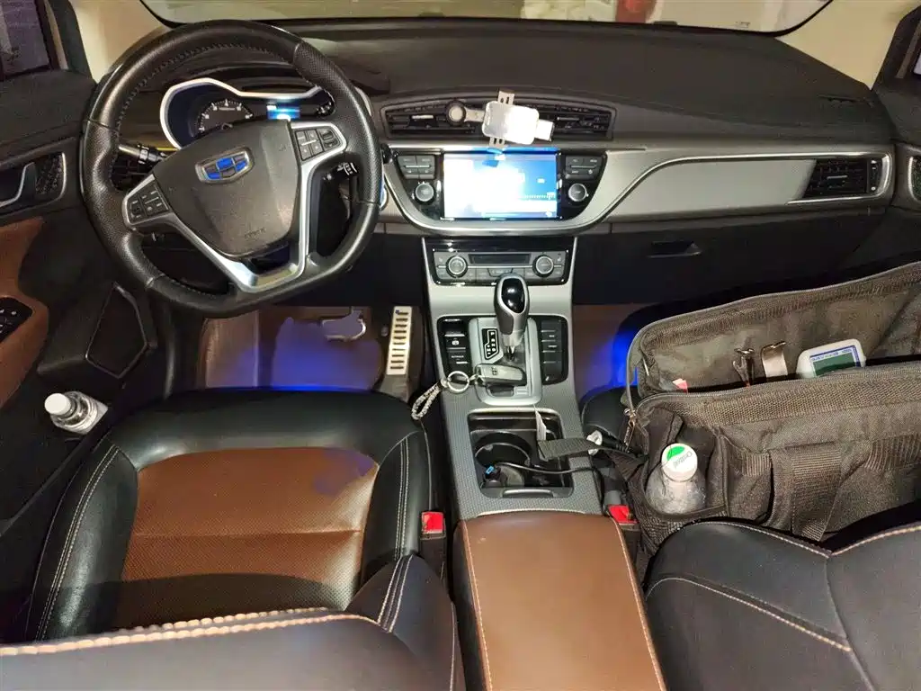 Geely Emgrand GS 2018 — фото 13